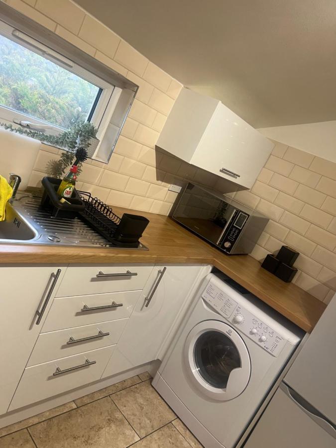 Large Modern Studio Flat Daire Londra Dış mekan fotoğraf