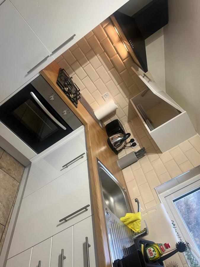 Large Modern Studio Flat Daire Londra Dış mekan fotoğraf