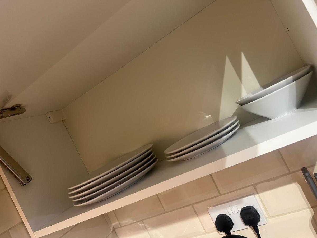 Large Modern Studio Flat Daire Londra Dış mekan fotoğraf